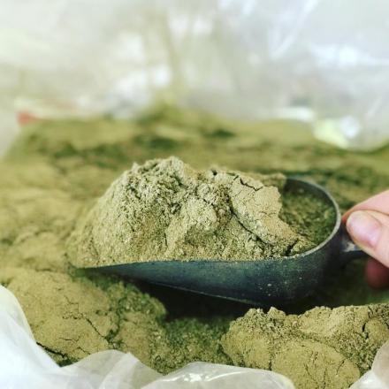 عرضه انواع پودر حنا کیسه ای