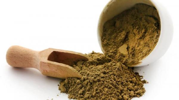 طرز تهیه حنا سیاه وسمه