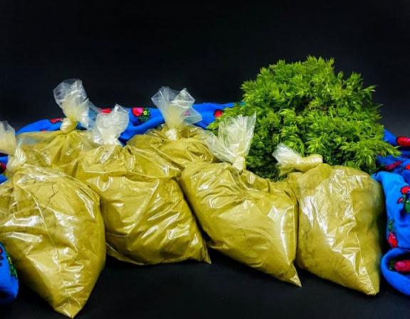 راهنمای حفظ کیفیت حنای کیسه ای تازه