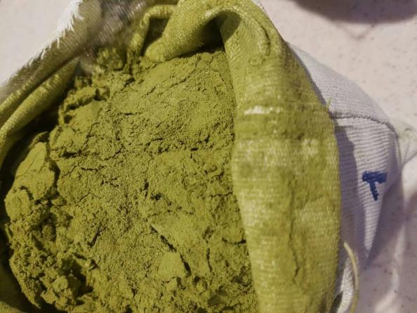 چرا حنا را در کیسه کرباس می ریزند؟