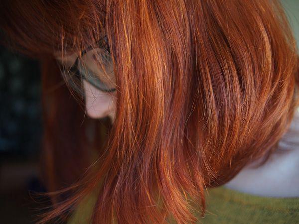 بررسی حنا هندی روی موی رنگ شده