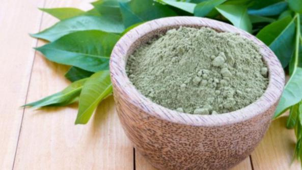 آشنایی با فواید درمانی حنا