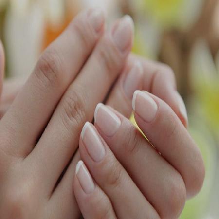 خواص حنا برای رشد ناخن