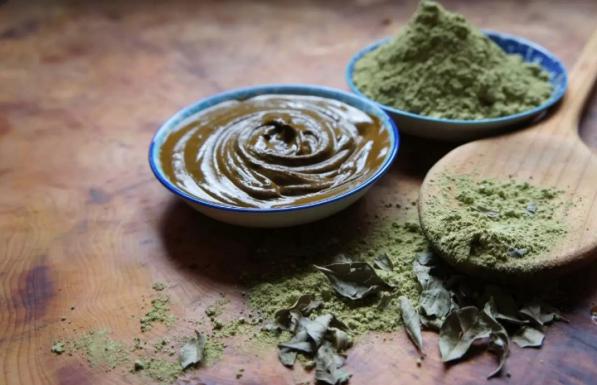 تاثیر مصرف حنا در جلوگیری از تعریق بدن