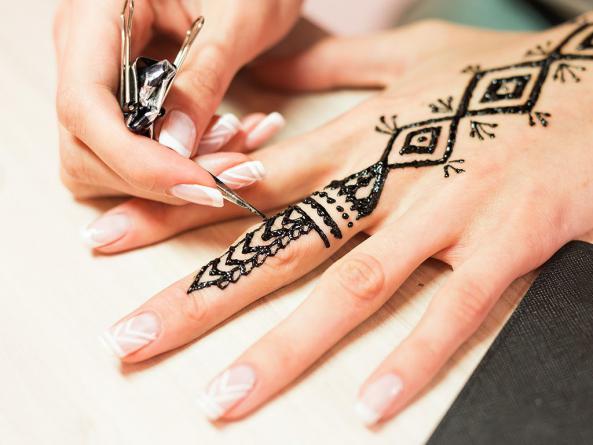 فروش بی واسطه انواع پودر حنا مشکی