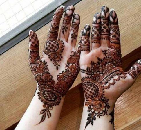 بهترین انواع حنا برای مخصوص کف دست